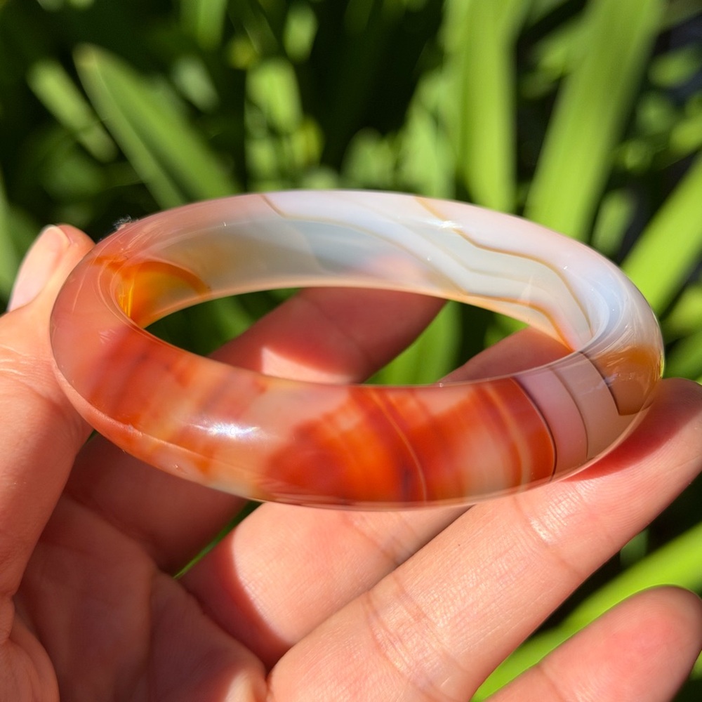 58mm inner diameter pink white banded agate‎ bangle 0407